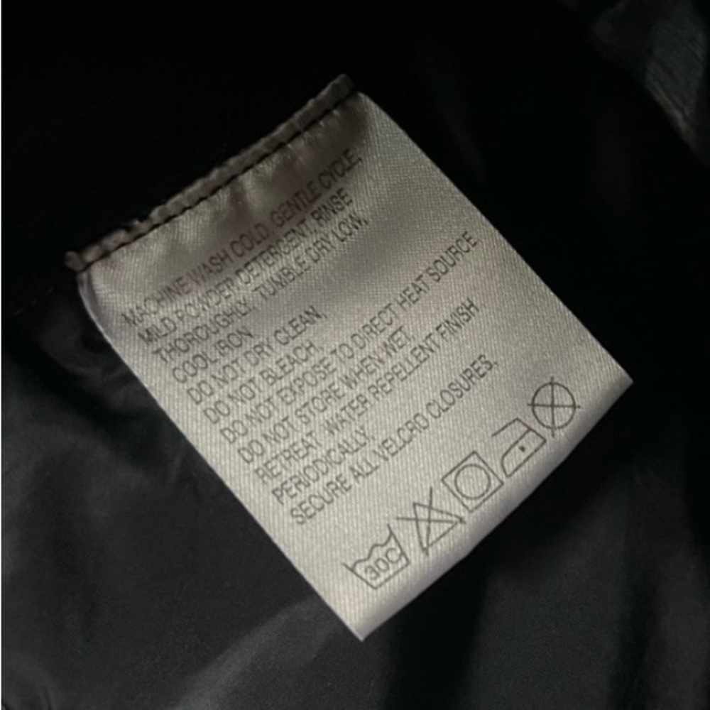 North Face Silver Down Jacket Size Small - image 5